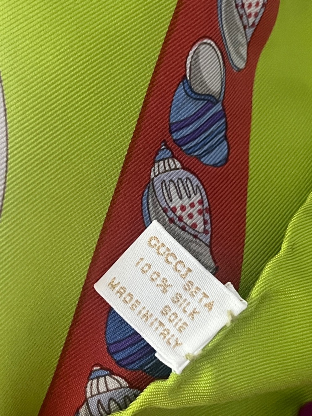 Gucci seashell pearls silk scarf - Picture 4 of 9